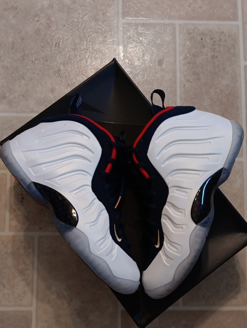 Nike Little Posite. Grade School Size 5y - Picture 5 of 9